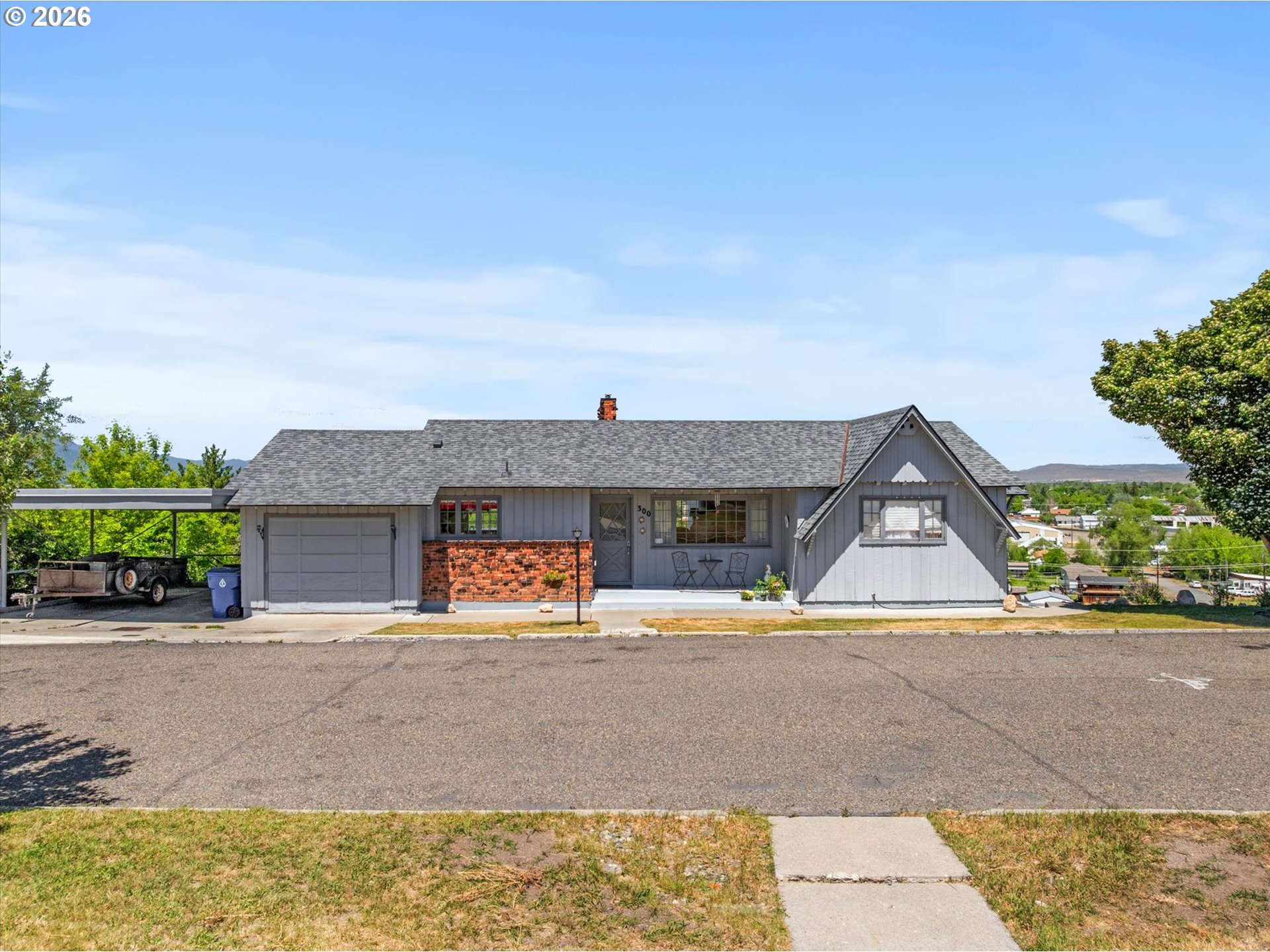 300 HILLCREST DR, Baker City, OR 97814, photo 4 of 48