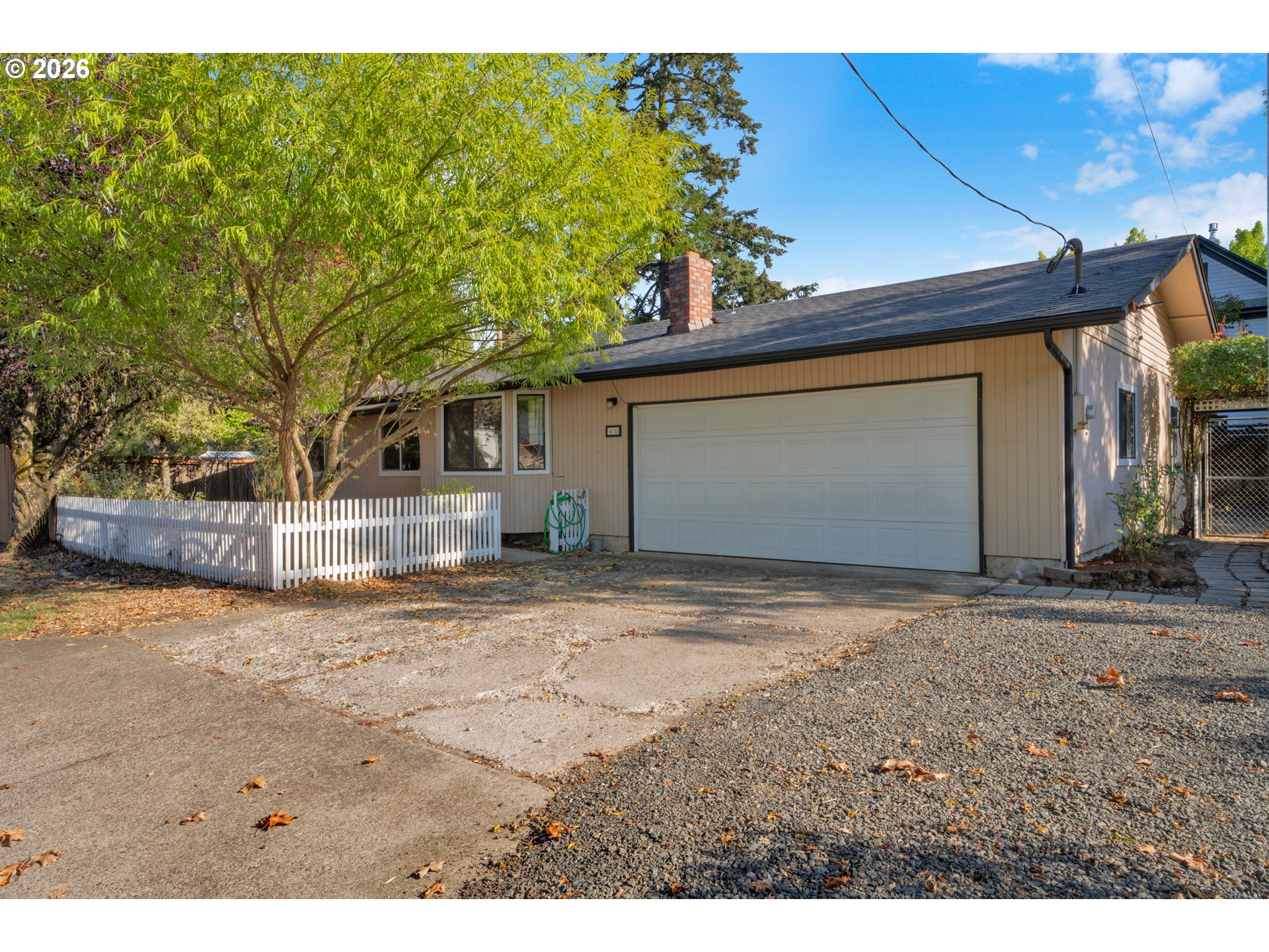40 BRIARCLIFF DR, Eugene, OR 97404, photo 4 of 34