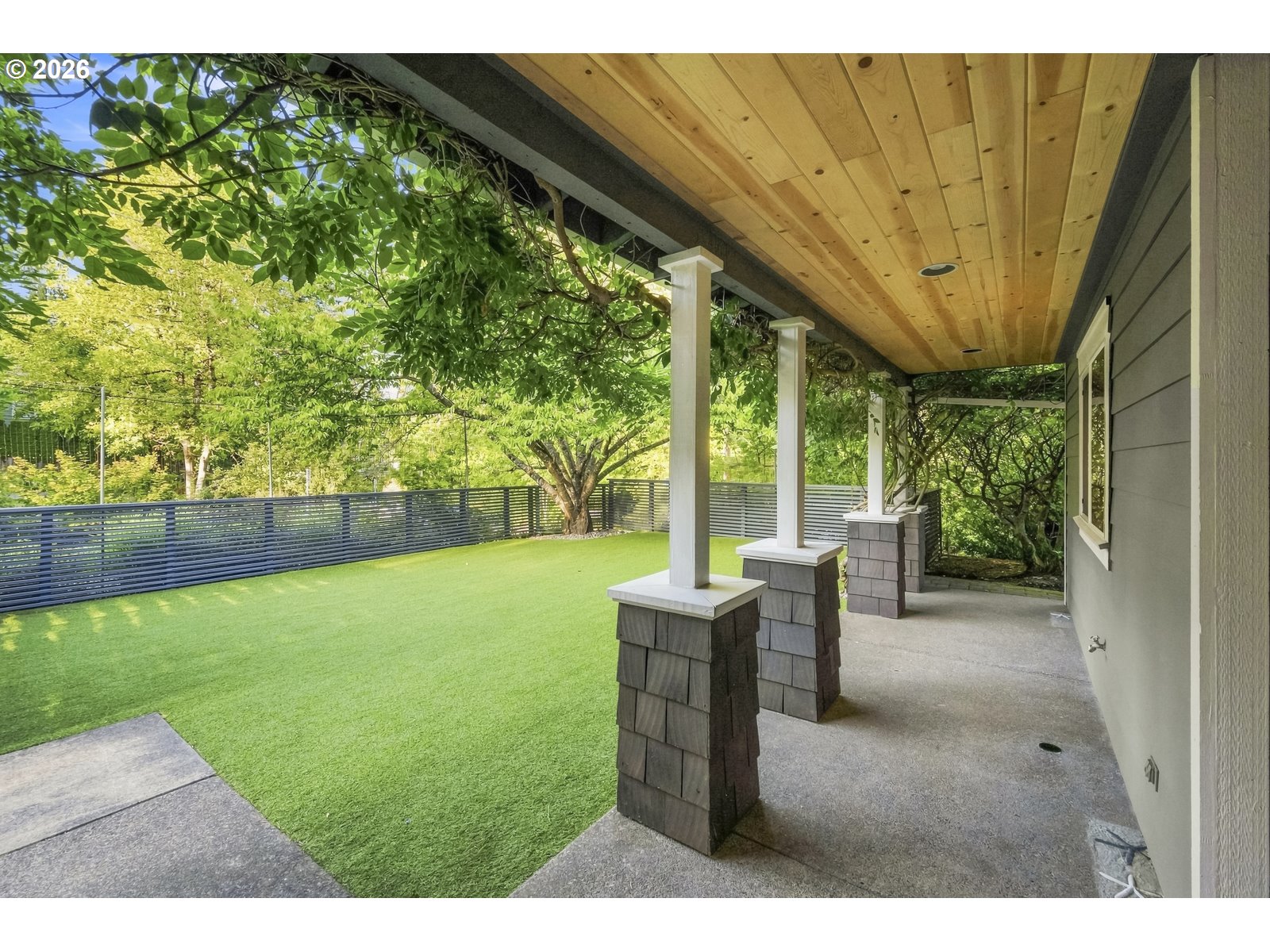2620 SW TEXAS ST, Portland, OR 97219, photo 8 of 46