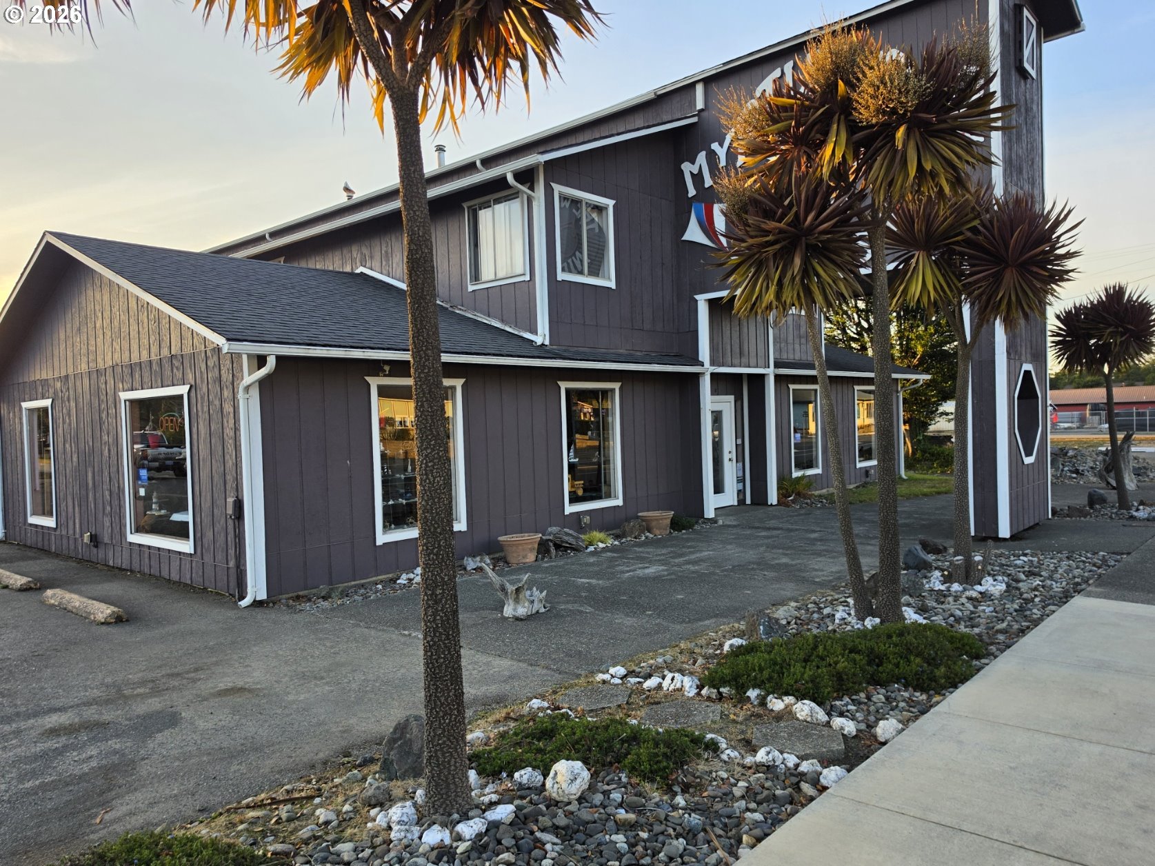 1205 OREGON ST, Port Orford, OR 97465, photo 2 of 35