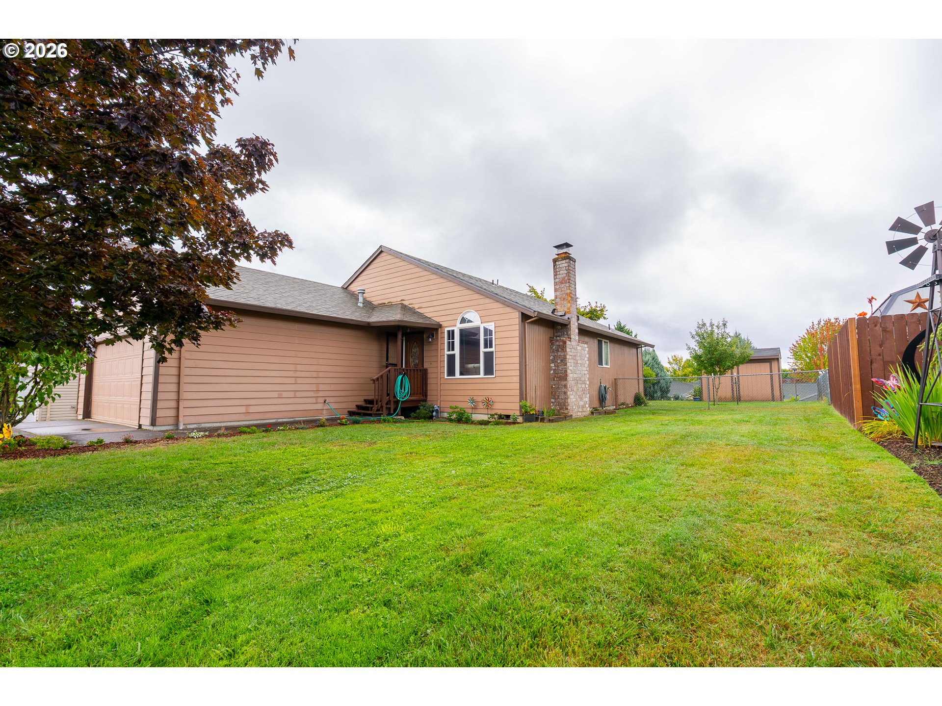 325 NW DENTON AVE, Dallas, OR 97338, photo 4 of 28