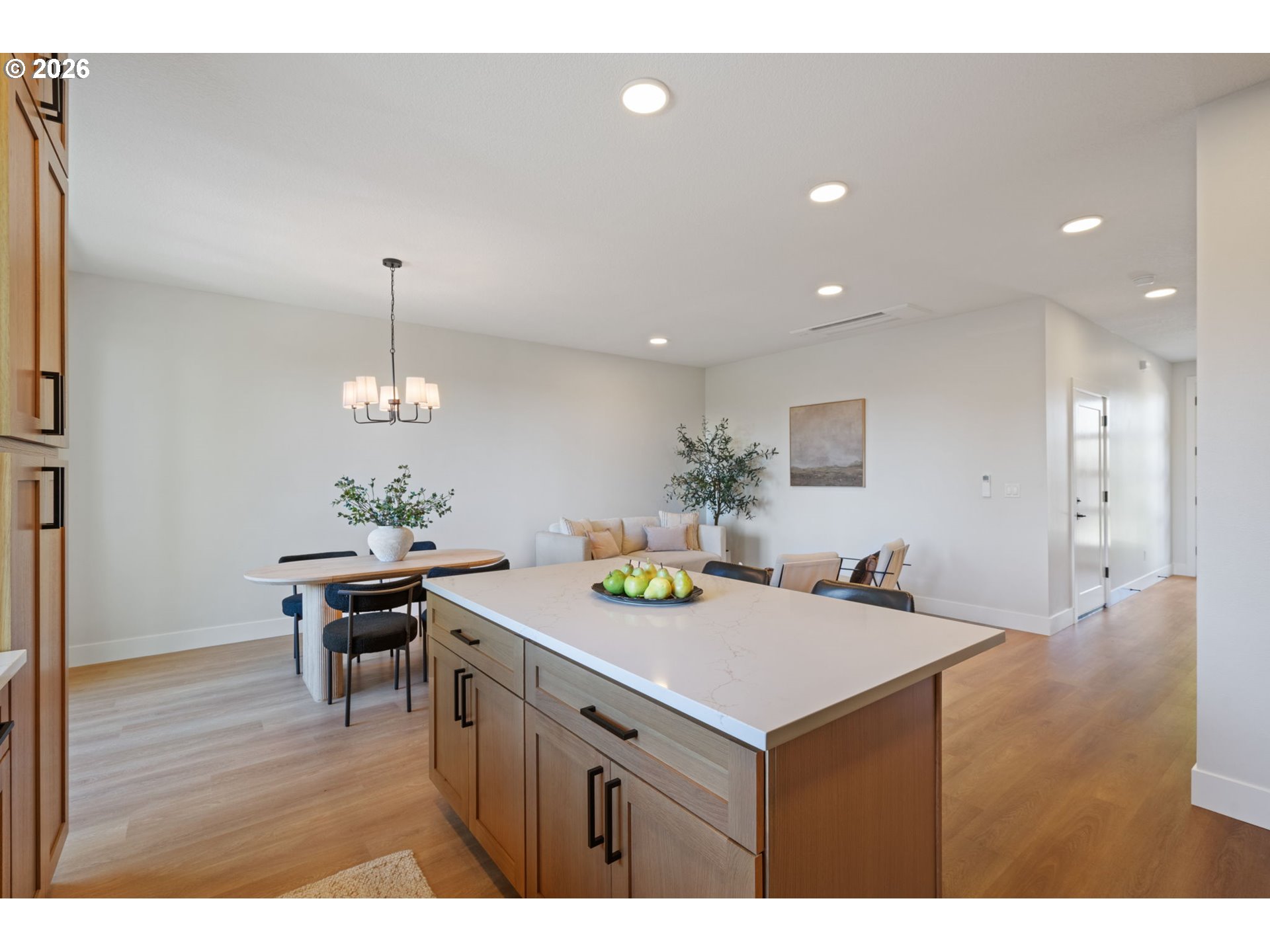 2902 E McLoughlin BLVD 1, Vancouver, WA 98661, photo 6 of 39