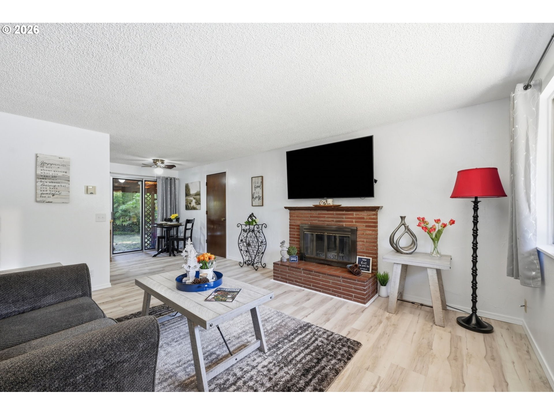 2250 W IRWIN WAY, Eugene, OR 97402, photo 5 of 48