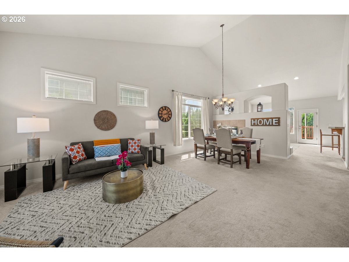 15830 SE HENDERSON WAY, Portland, OR 97236, photo 5 of 33
