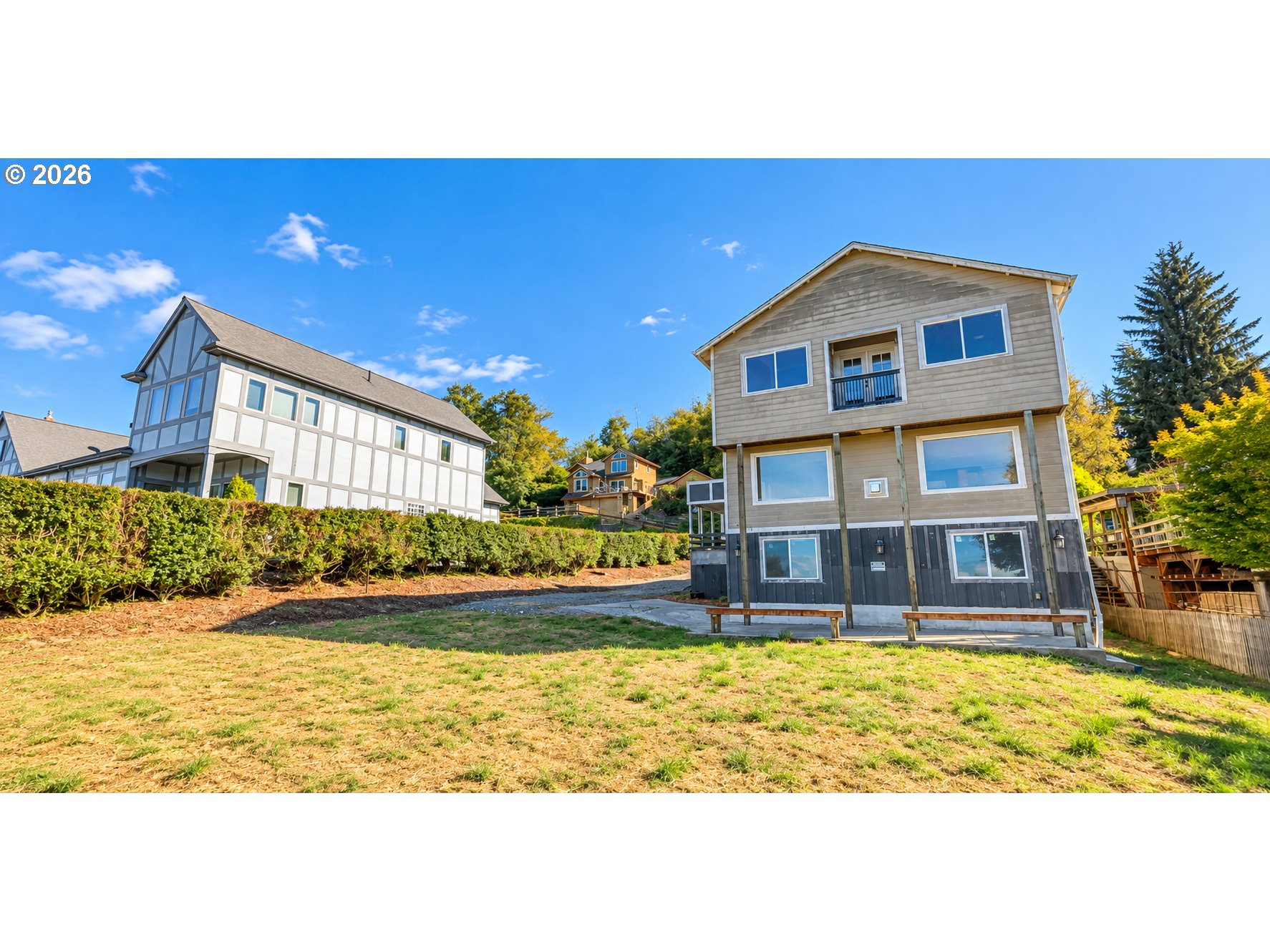 144 DUANE ST, Astoria, OR 97103, photo 4 of 41