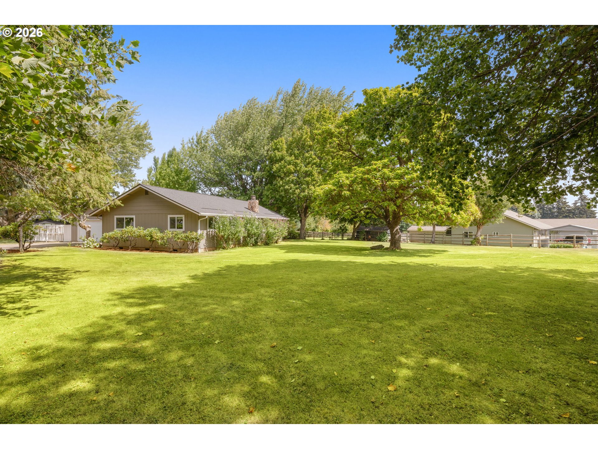 891 FRANKTON RD, Hood River, OR 97031, photo 2 of 48