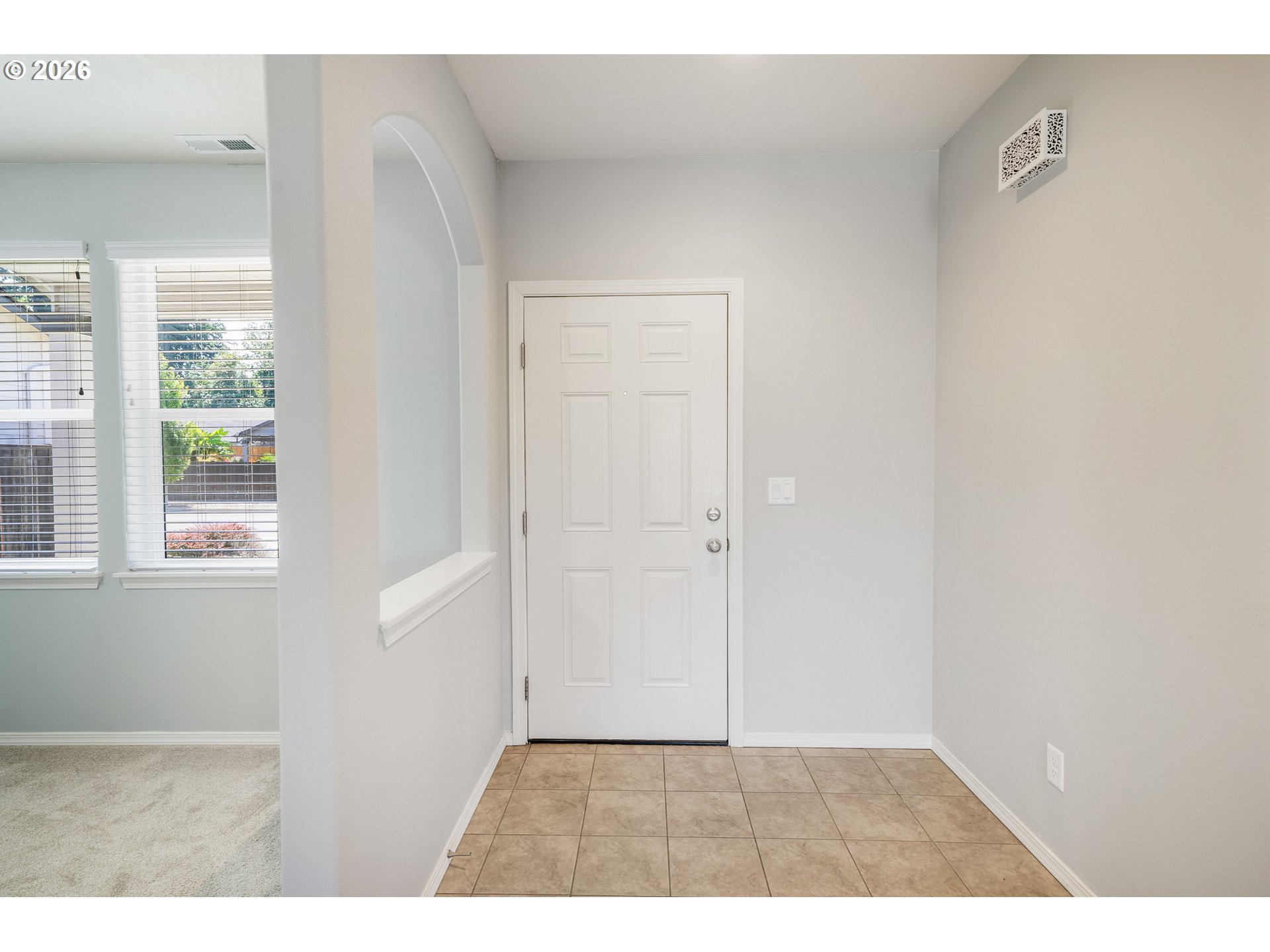 5290 SQUIRREL ST, Springfield, OR 97478, photo 4 of 42