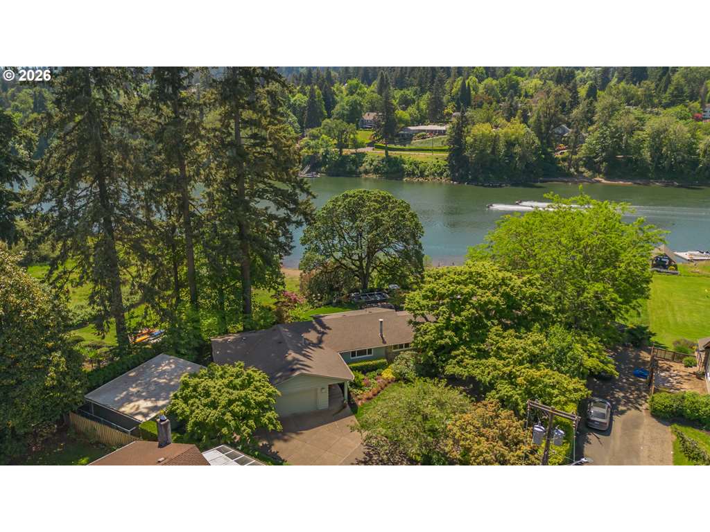 1250 SE River Forest Ln