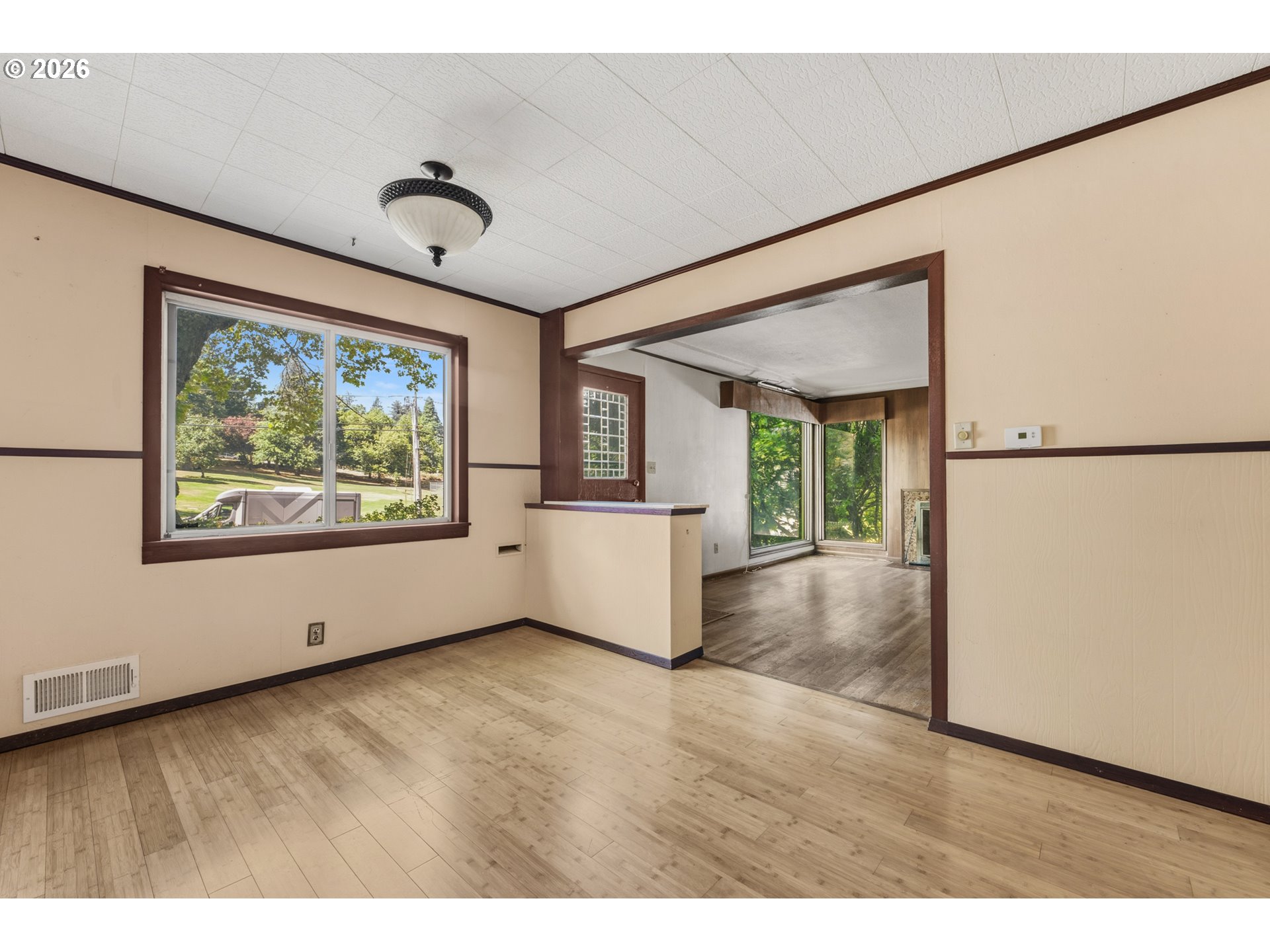 7526 SW CAPITOL HILL RD, Portland, OR 97219, photo 7 of 27