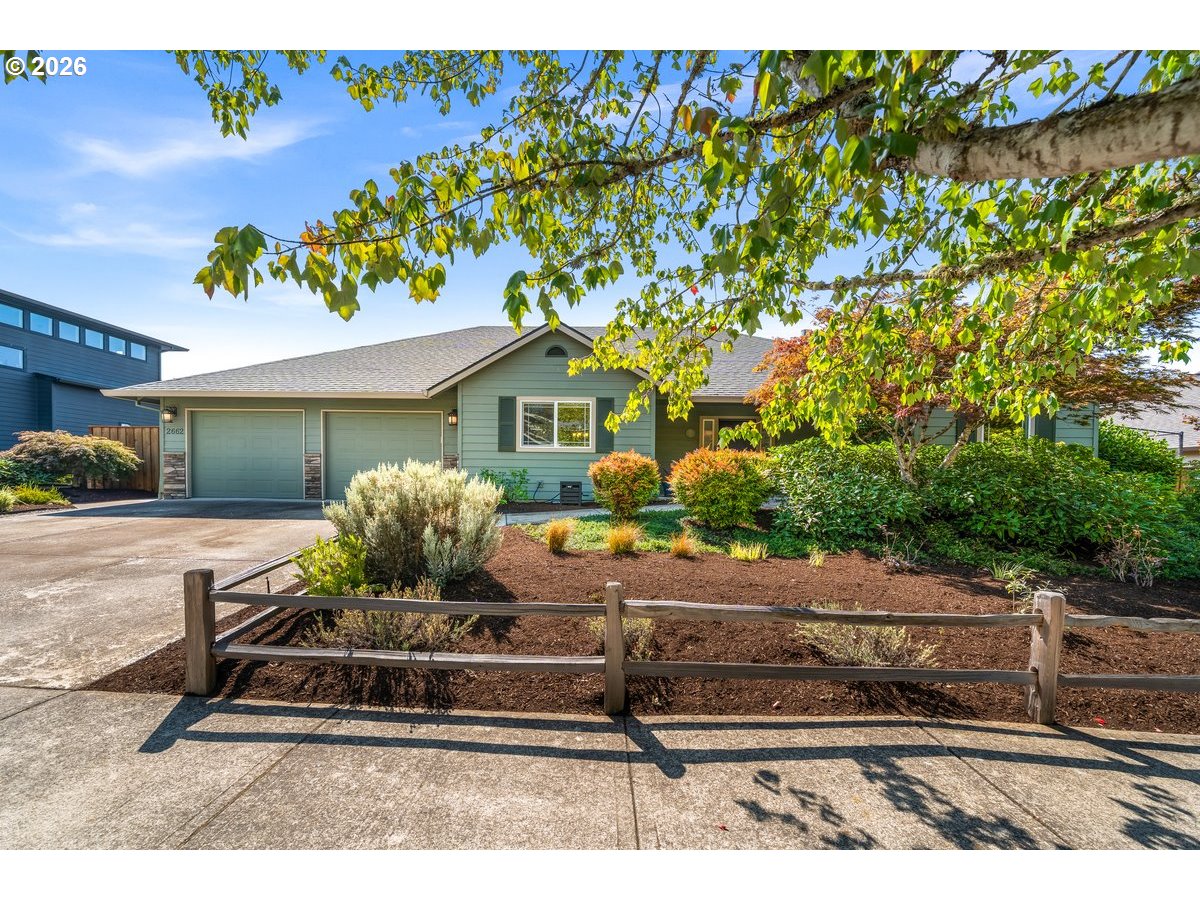 2662 NW MT ASHLAND DR, McMinnville, OR 97128, photo 3 of 48
