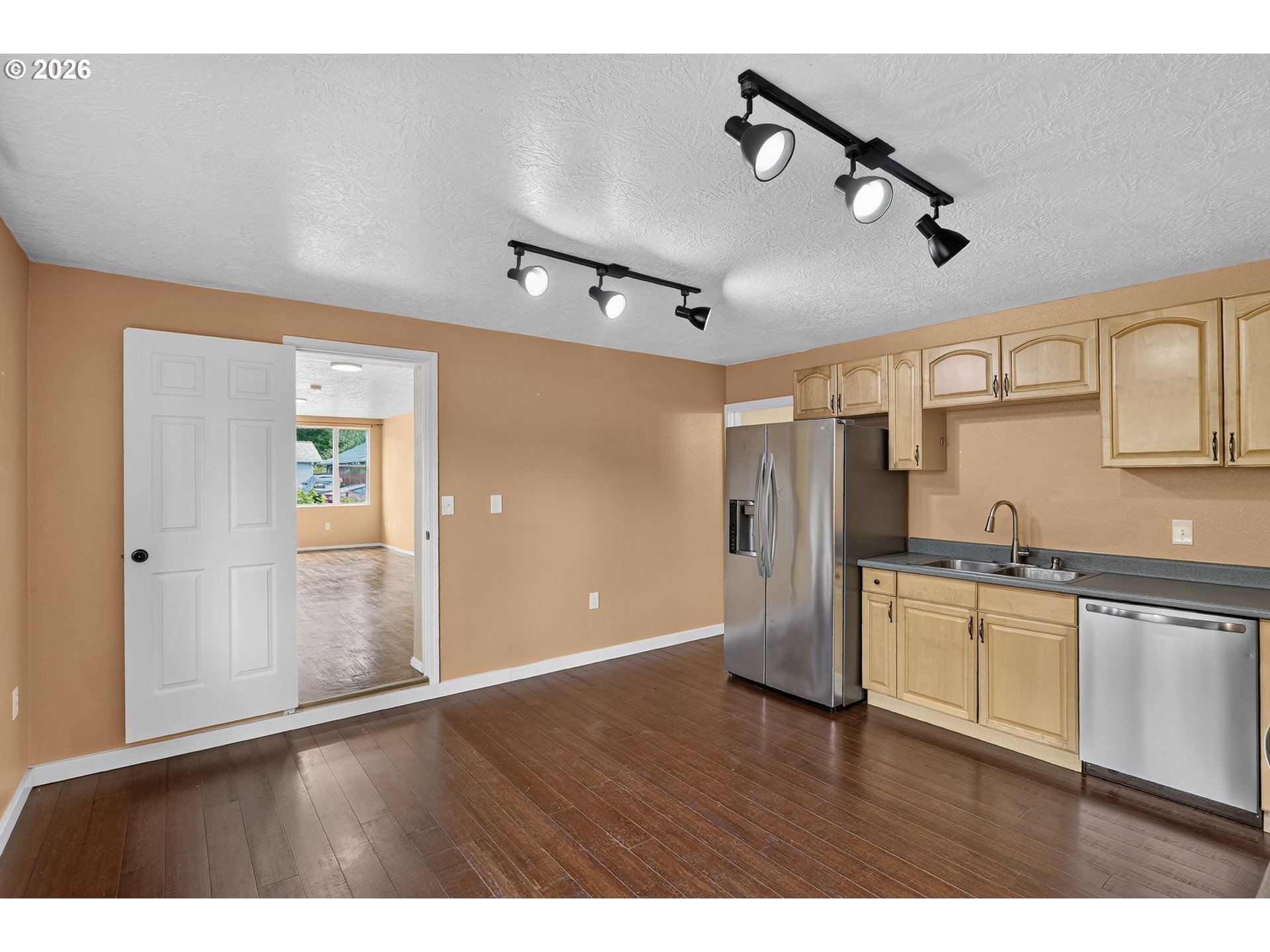 10316 SE LIEBE ST, Portland, OR 97266, photo 8 of 22