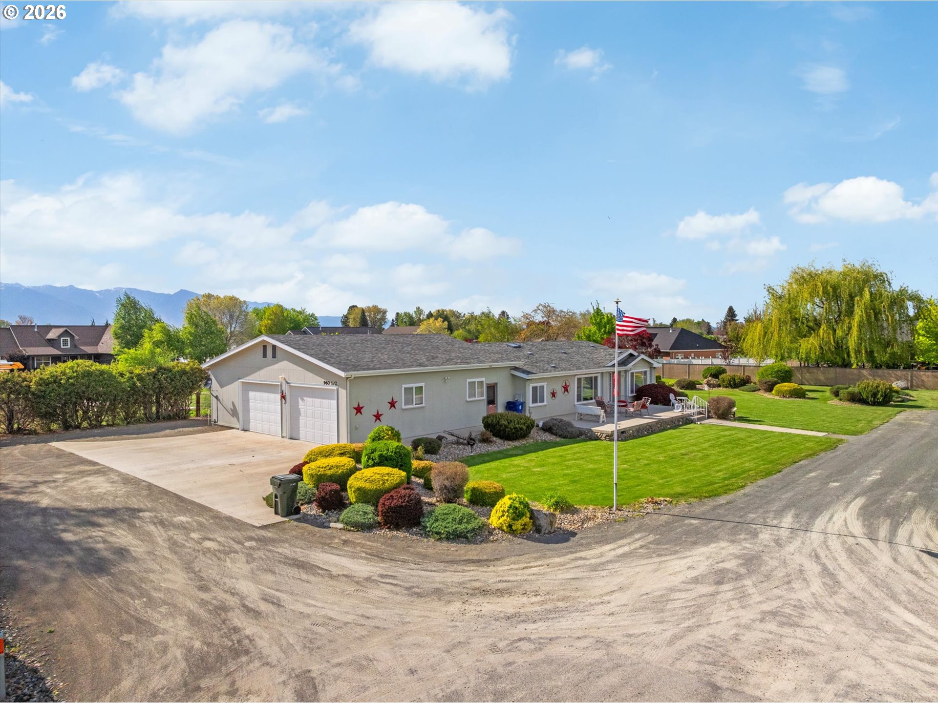960 1/2 H ST, Baker City, OR 97814, photo 5 of 47