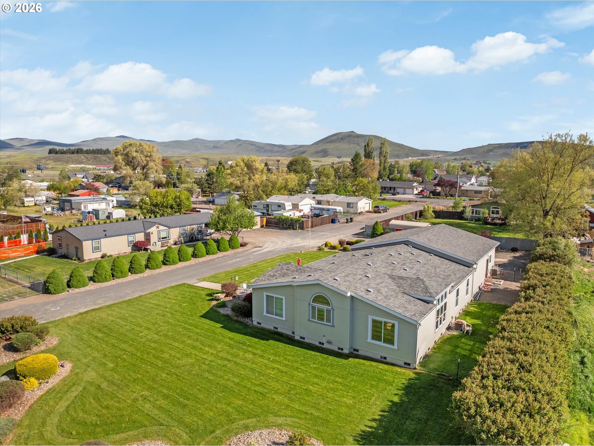 960 1/2 H ST, Baker City, OR 97814, photo 8 of 47
