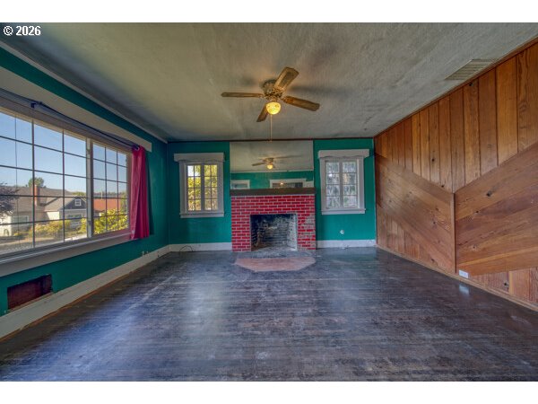 1090 FIR AVE, Reedsport, OR 97467, photo 4 of 40