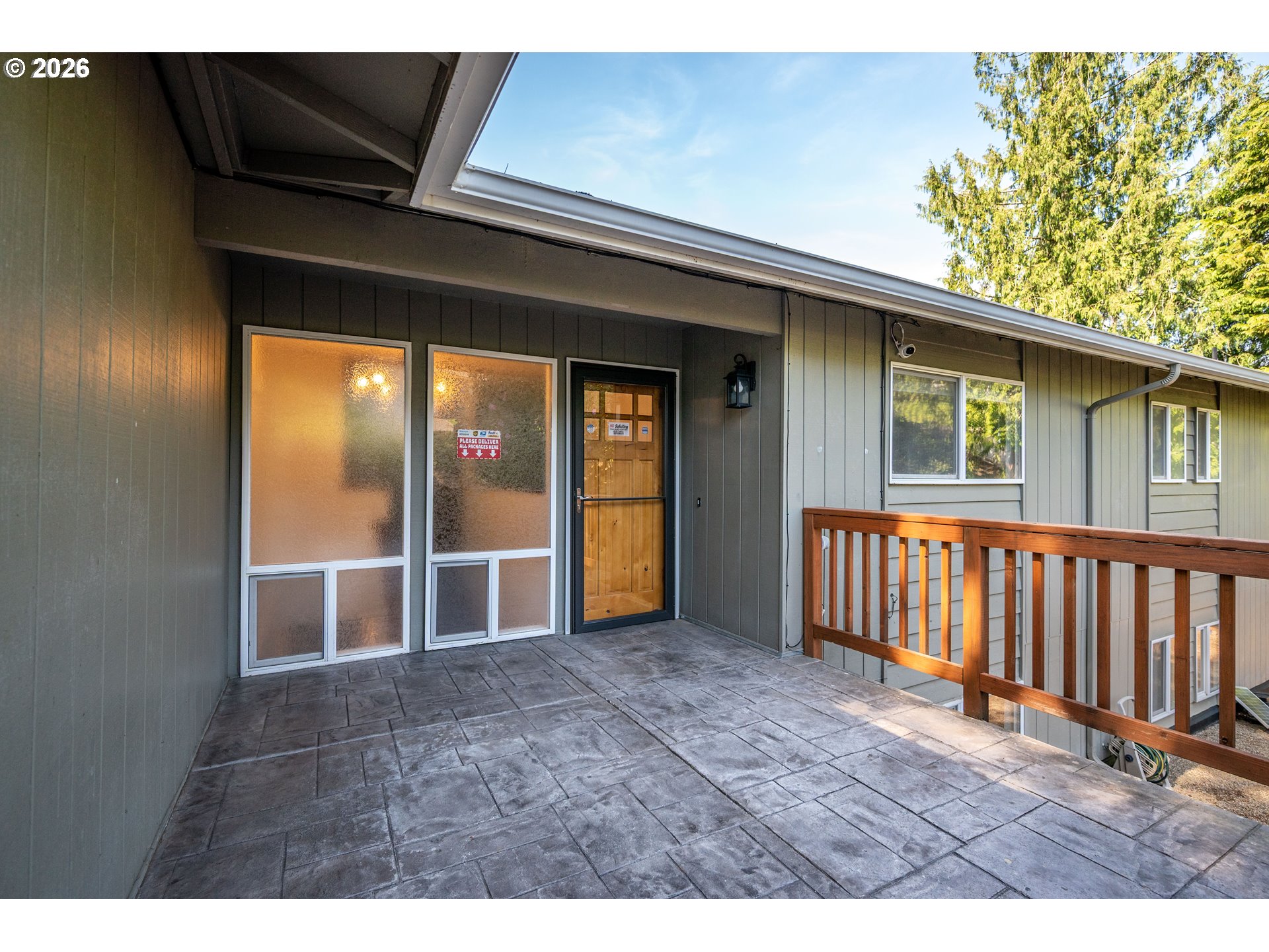 2441 W LYNNWOOD DR, Longview, WA 98632, photo 3 of 44