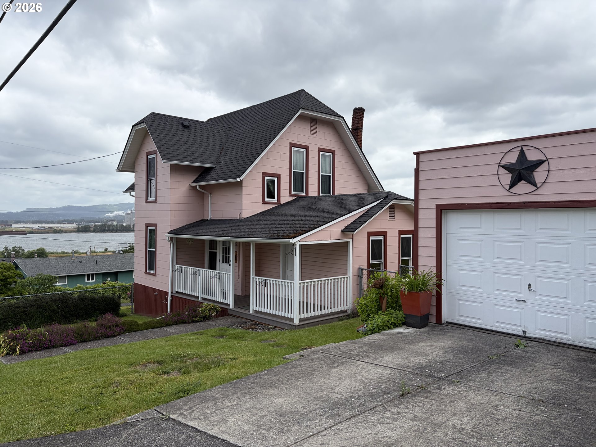 322 W D ST, Rainier, OR 97048, photo 8 of 45