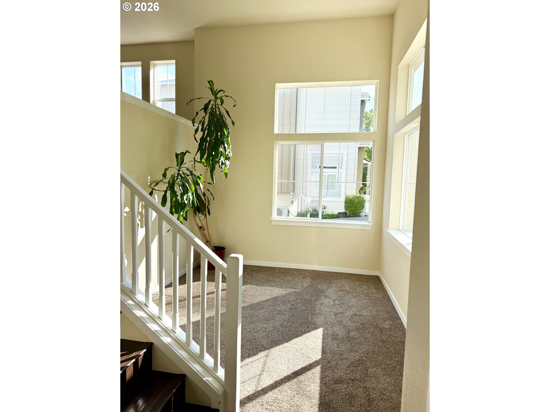 2608 SW HUME CT, Portland, OR 97219, photo 6 of 38