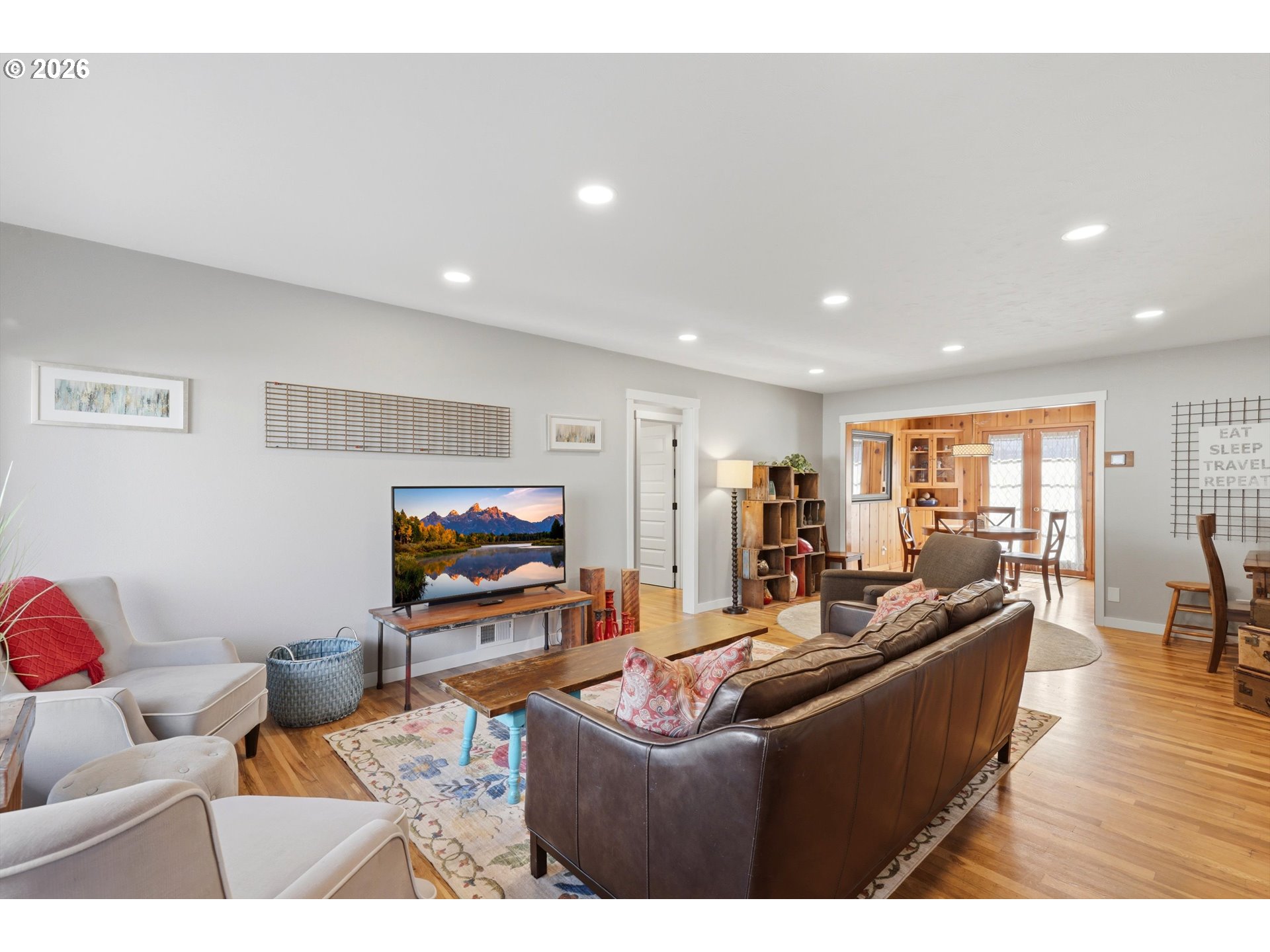 208 N COLLEGE ST, Newberg, OR 97132, photo 4 of 39