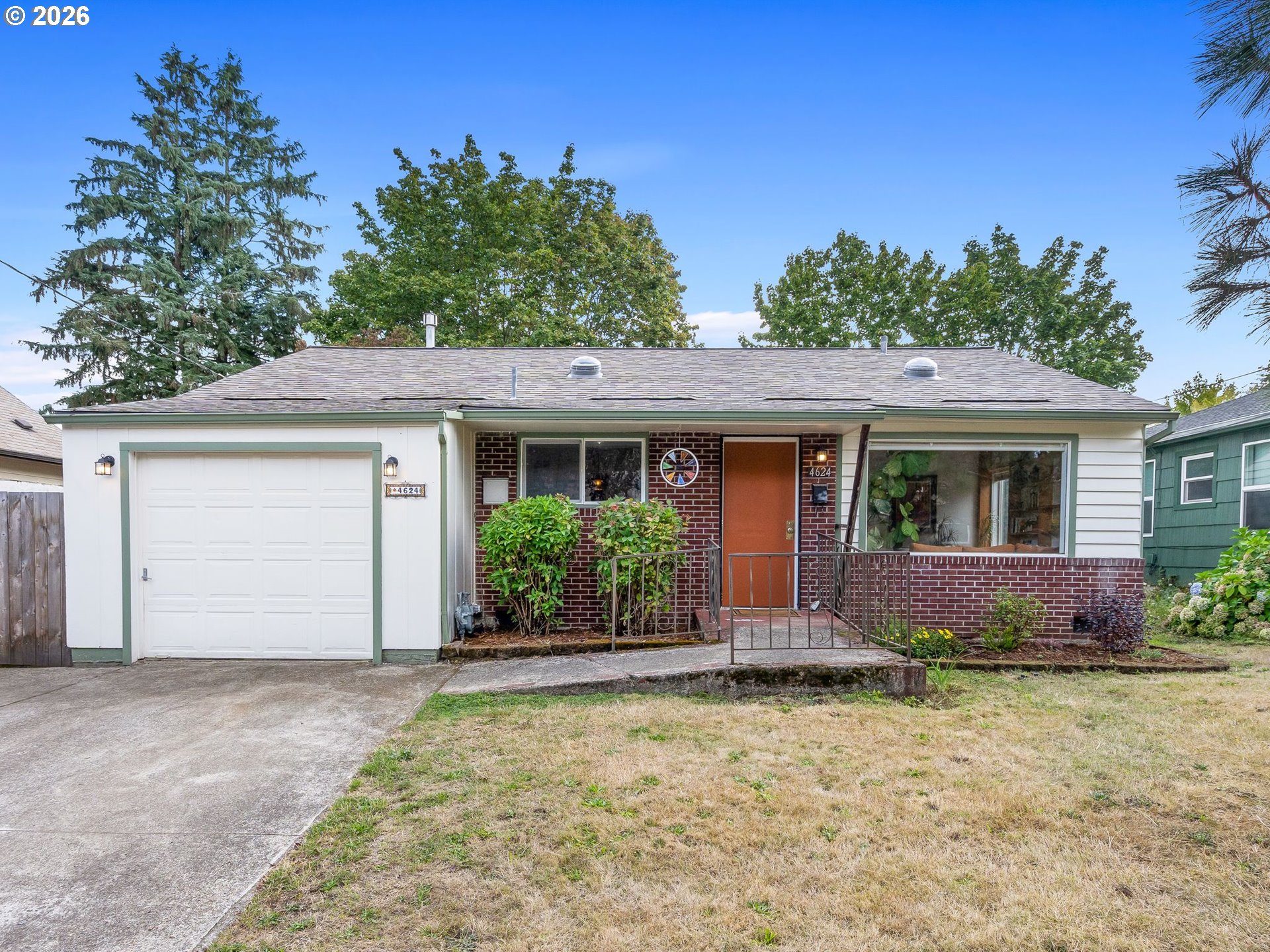 4624 SE 49TH AVE, Portland, OR 97206, photo 2 of 30