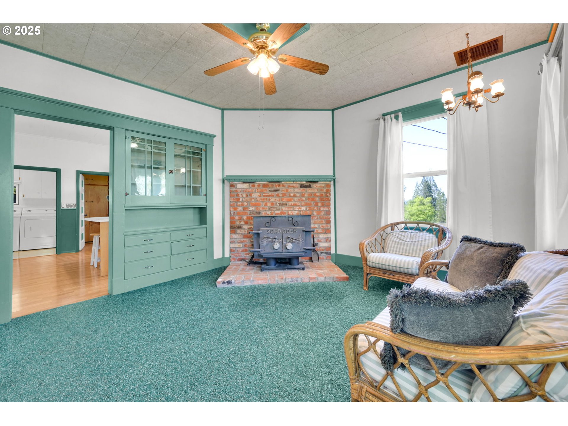 1878 TRAILS END LN, Sutherlin, OR 97479, photo 7 of 36