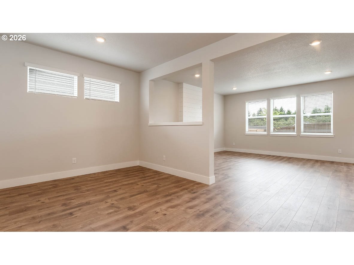 2212 Veneta AVE S, Salem, OR 97306, photo 6 of 31