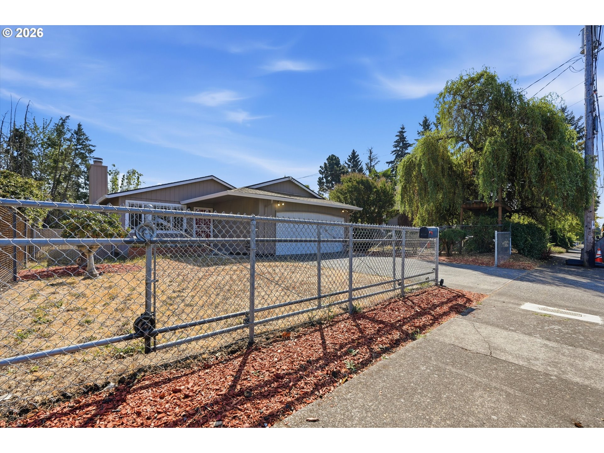 6518 SE 93RD AVE, Portland, OR 97266, photo 3 of 35