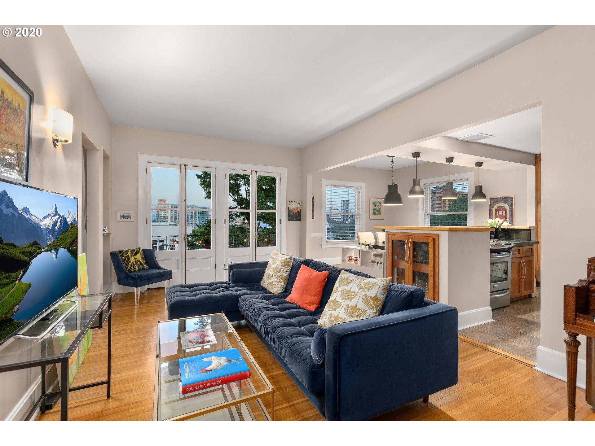 731 SW KING AVE 16, Portland, OR 97205, photo 5 of 24
