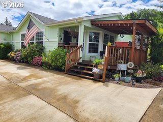 126 KIMBERLY WAY, Canyonville, OR 97417, photo 2 of 30