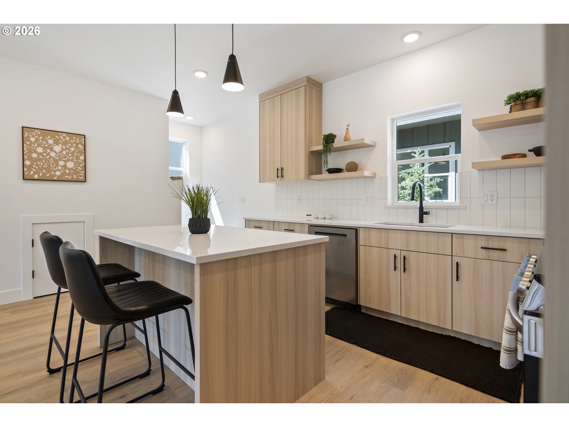 3819 SW POMONA ST, Portland, OR 97219, photo 6 of 20