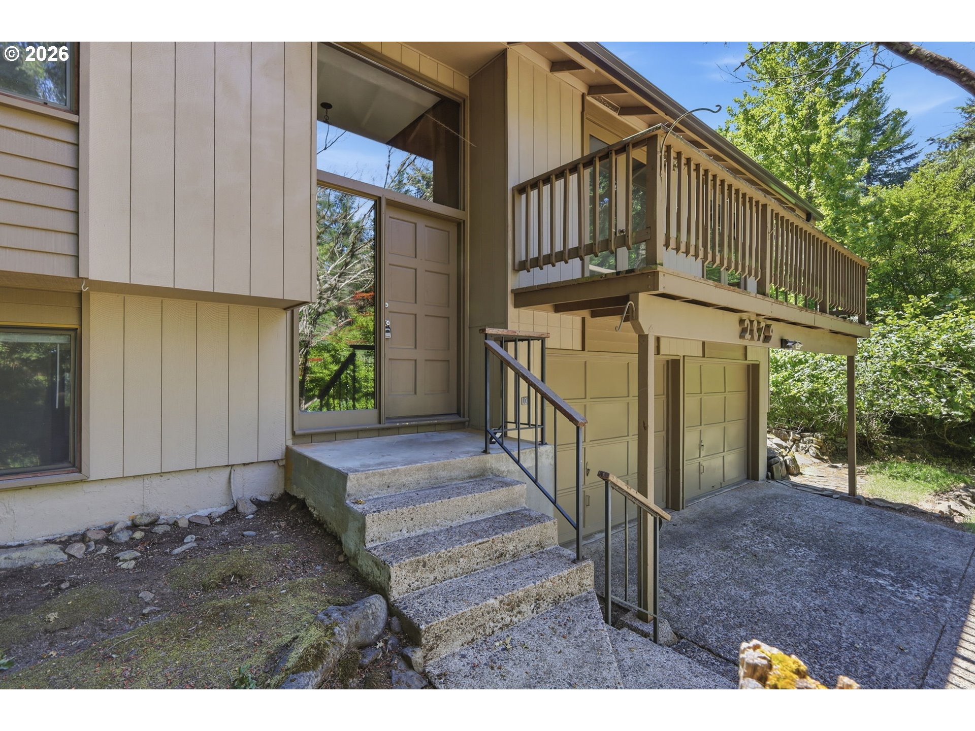 2879 TIMBERLINE DR, Eugene, OR 97405, photo 3 of 39