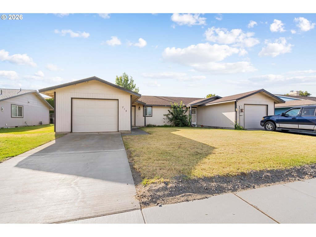 713 SW Mt Hood Ave