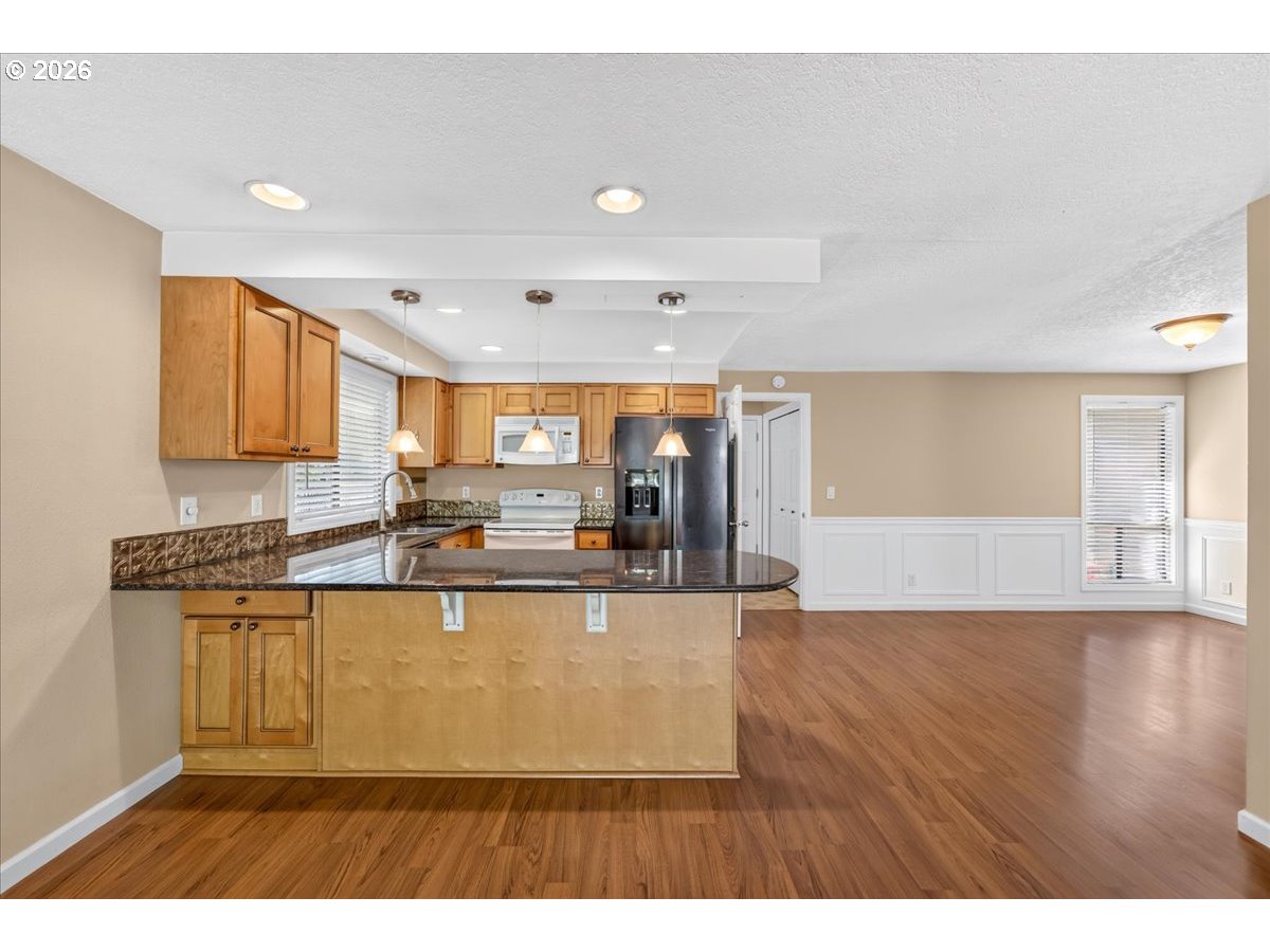 2855 SE CORNUTT ST, Hillsboro, OR 97123, photo 6 of 40