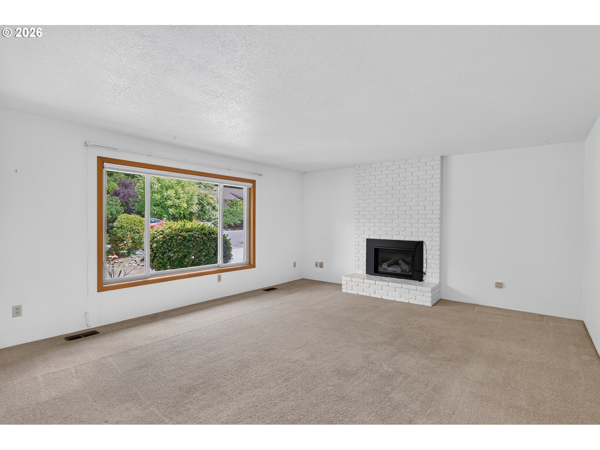 10925 SW 58TH AVE, Portland, OR 97219, photo 8 of 19