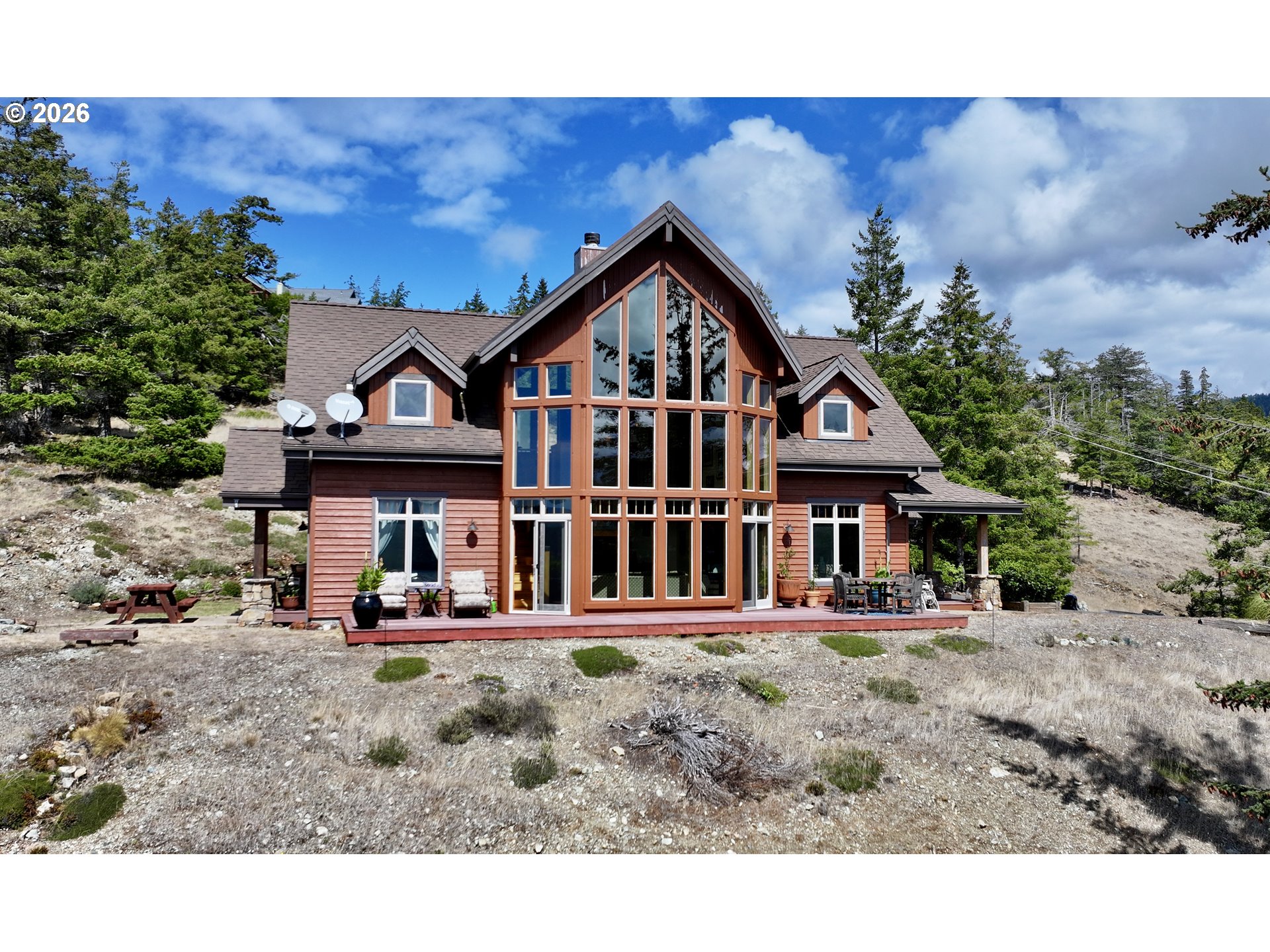 95555 TUTUTNI HOLLOW RD, Gold Beach, OR 97444, photo 4 of 33