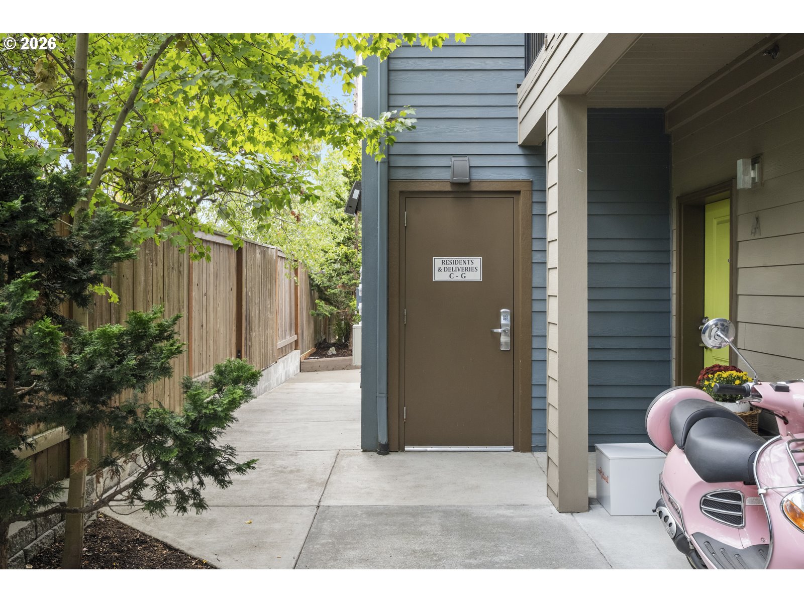 5321 NE IRVING ST C, Portland, OR 97213, photo 4 of 22