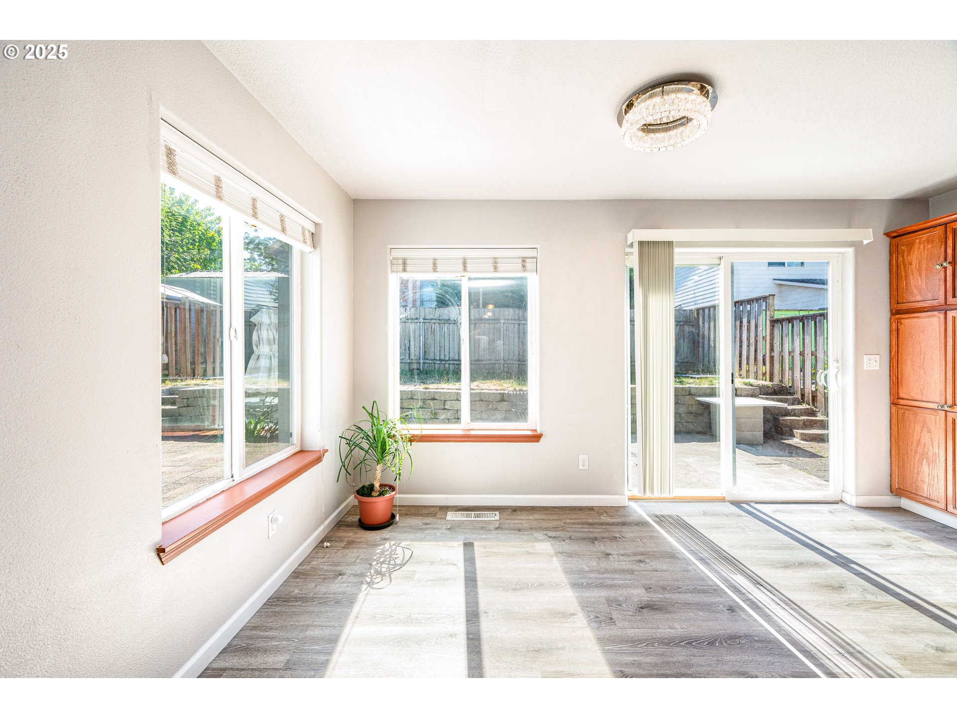 9132 SE CLINTON ST, Portland, OR 97266, photo 8 of 36