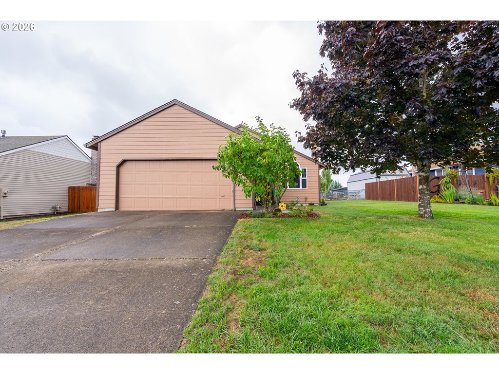 325 NW Denton Ave
