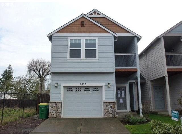 2527 Elm St