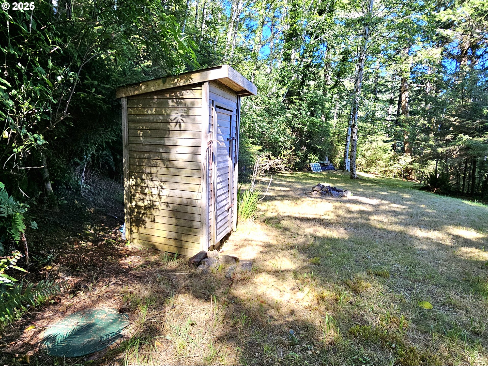 26665 SEBASTIAN LN, Gold Beach, OR 97444, photo 6 of 34
