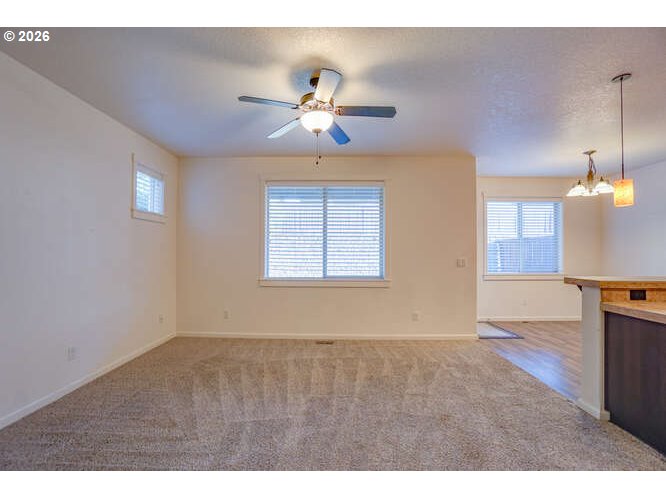 4013 N PIONEER CANYON DR, Ridgefield, WA 98642, photo 5 of 37