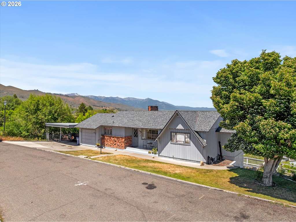 300 Hillcrest Dr