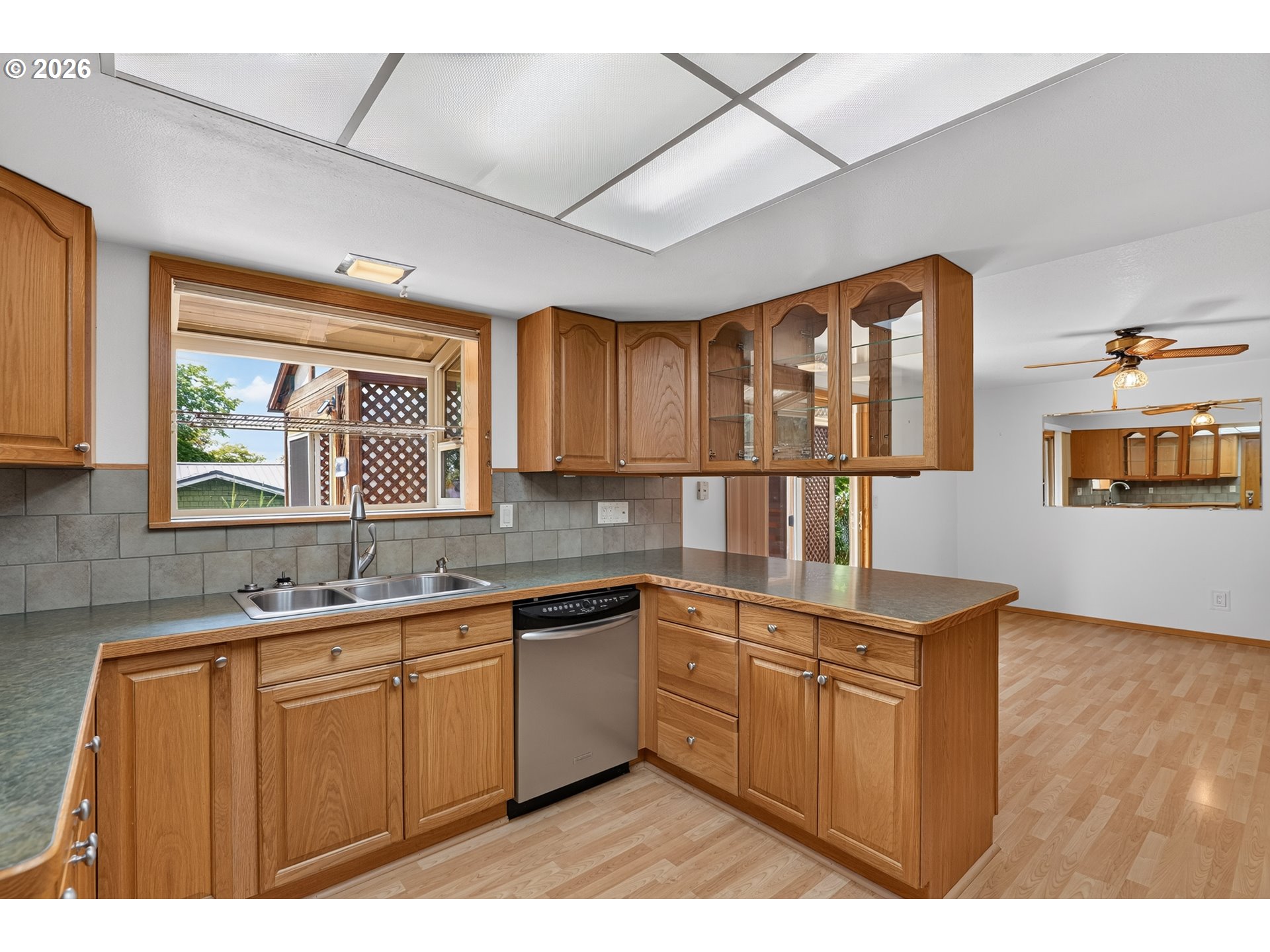 10925 SW 58TH AVE, Portland, OR 97219, photo 4 of 19