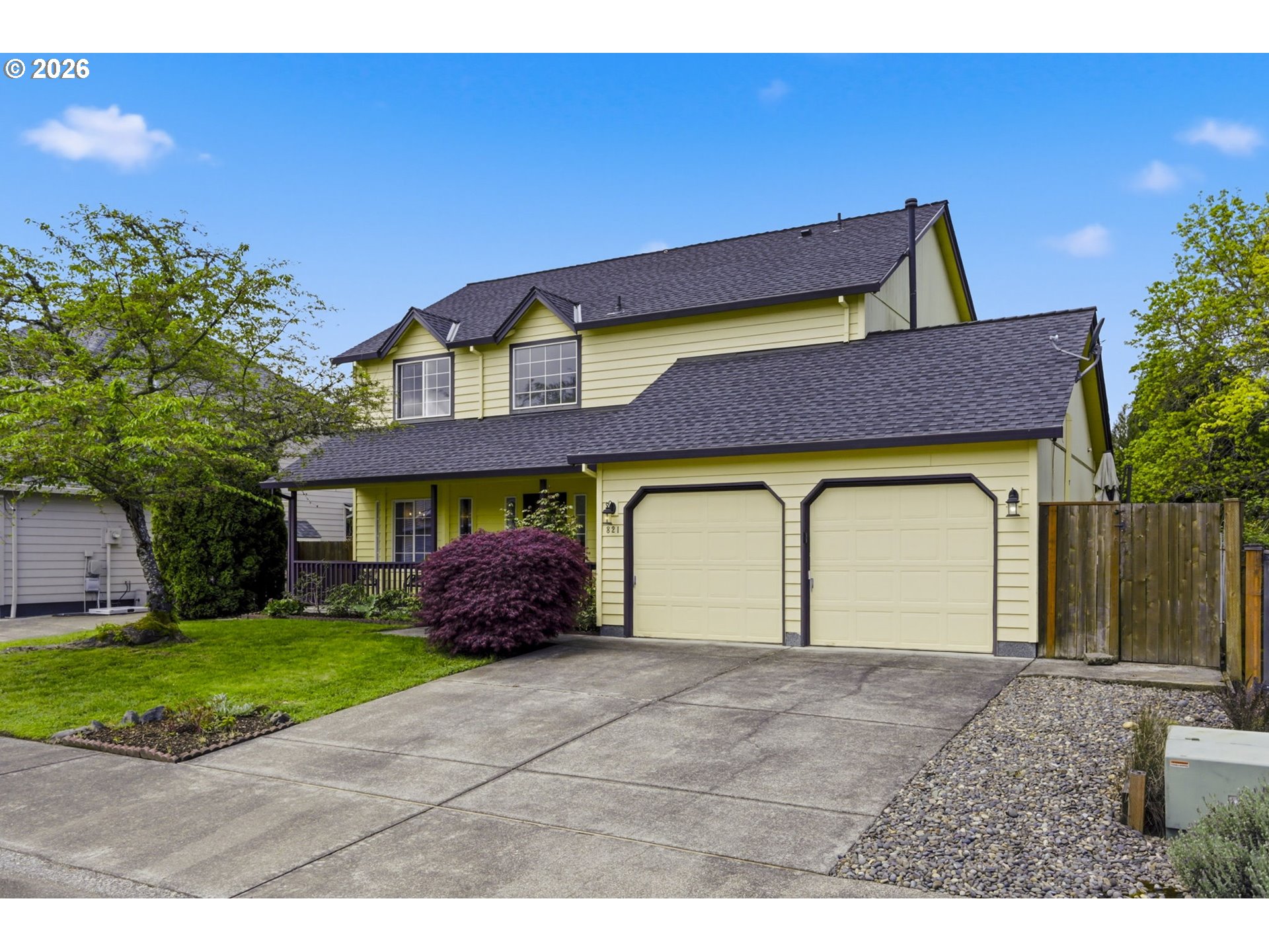 821 NE EAGLENEST CT, Hillsboro, OR 97124, photo 2 of 37