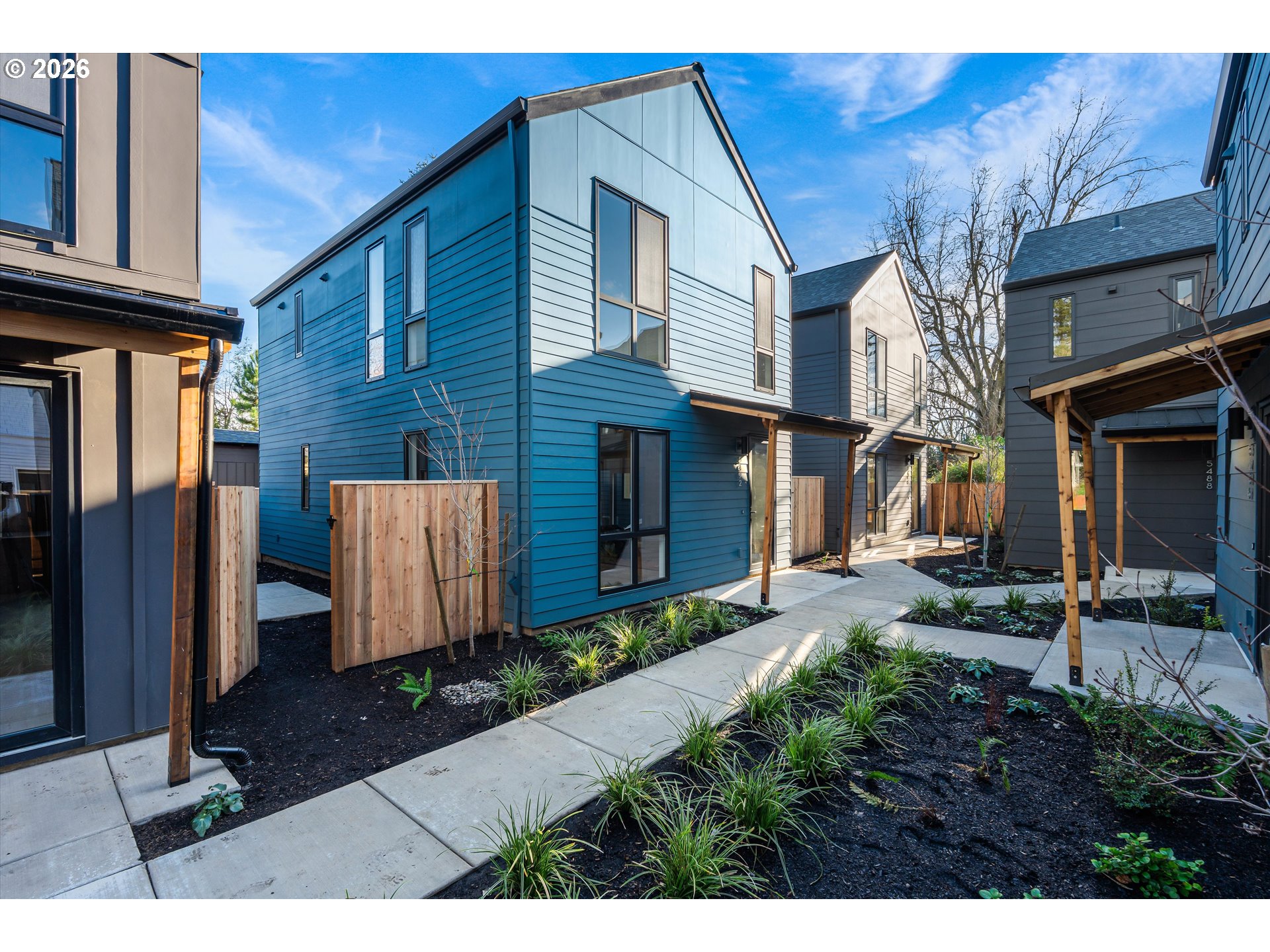 5492 SE Boise ST, Portland, OR 97206, photo 2 of 48