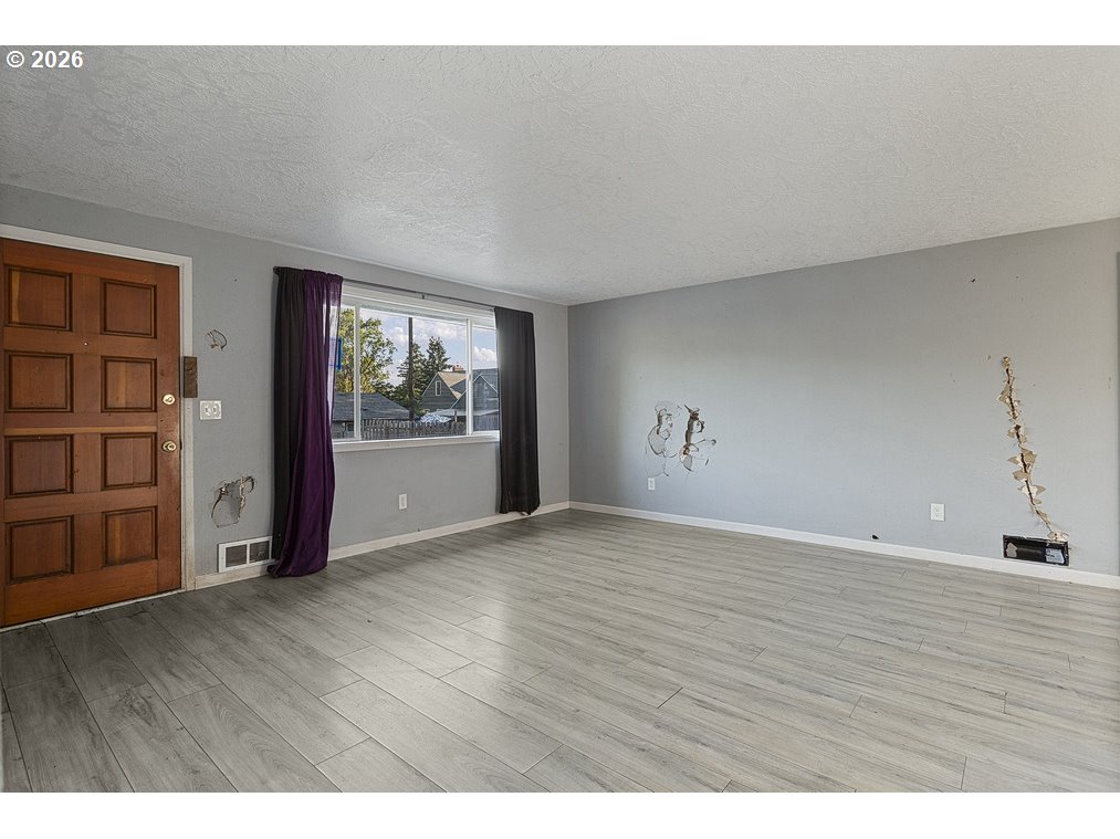 6910 SE 92ND AVE, Portland, OR 97266, photo 5 of 30