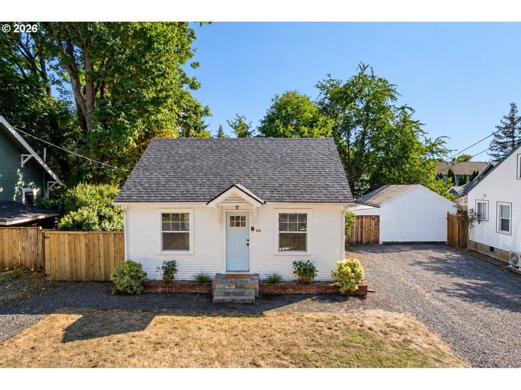 112 Hansen Ln