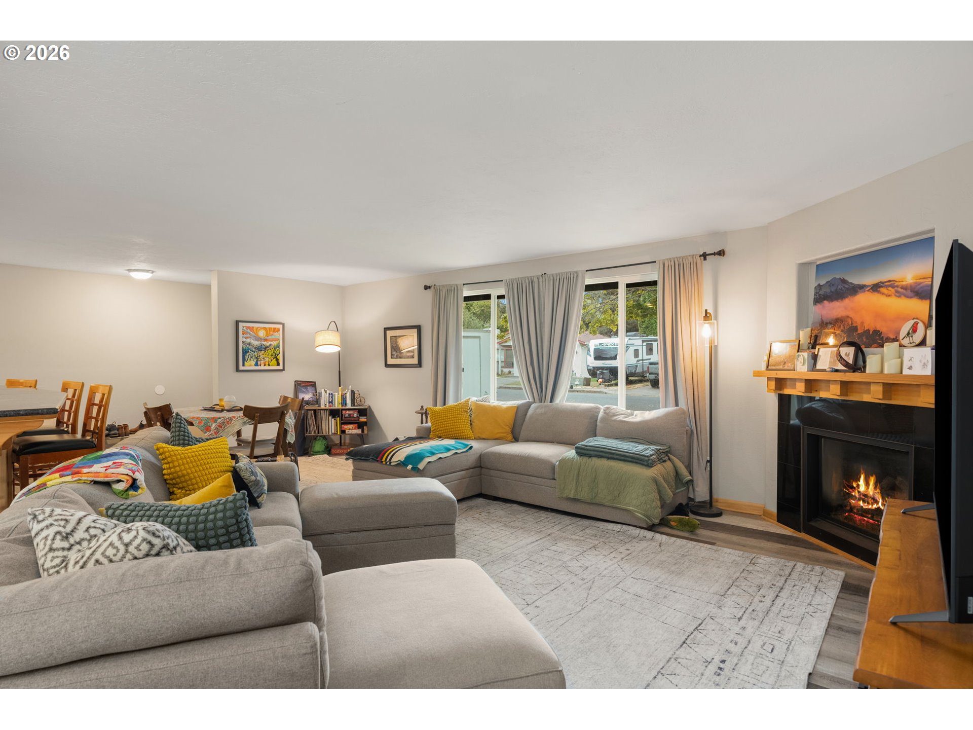 2752 MONTELLO AVE, Hood River, OR 97031, photo 4 of 33