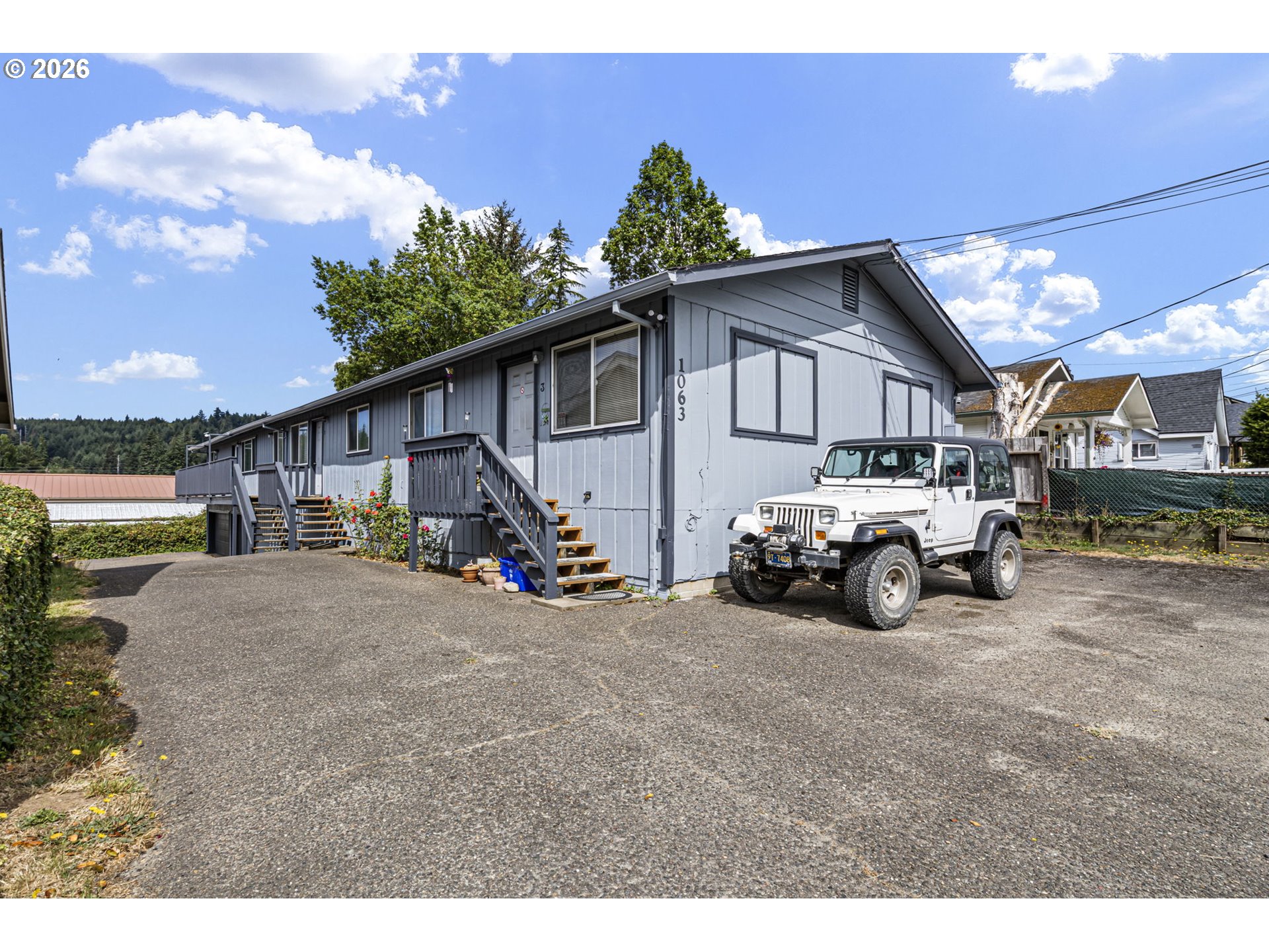 1063 S 4TH ST, Coos Bay, OR 97420, photo 2 of 19