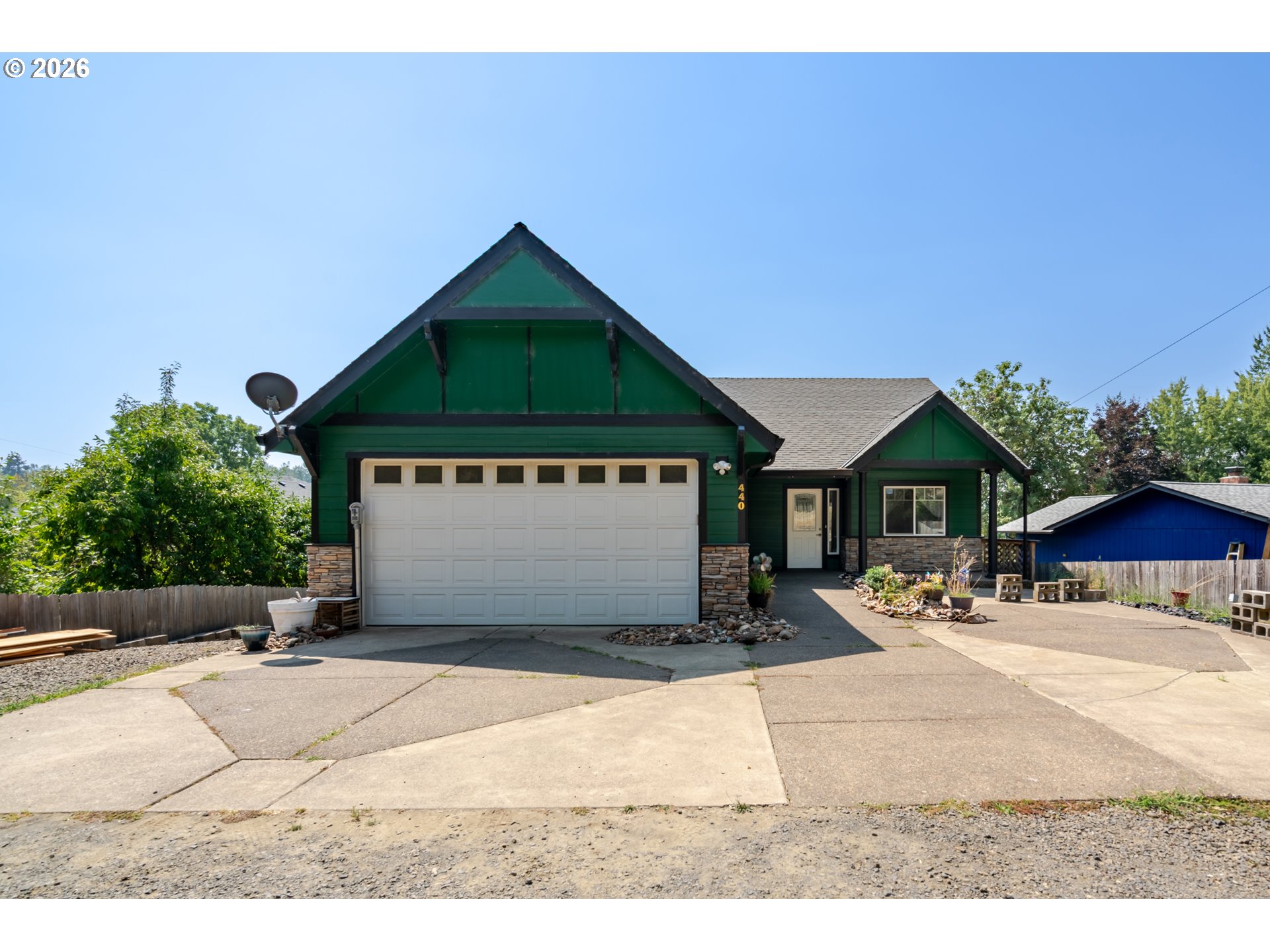 440 SPAULDING AVE, Brownsville, OR 97327, photo 2 of 41