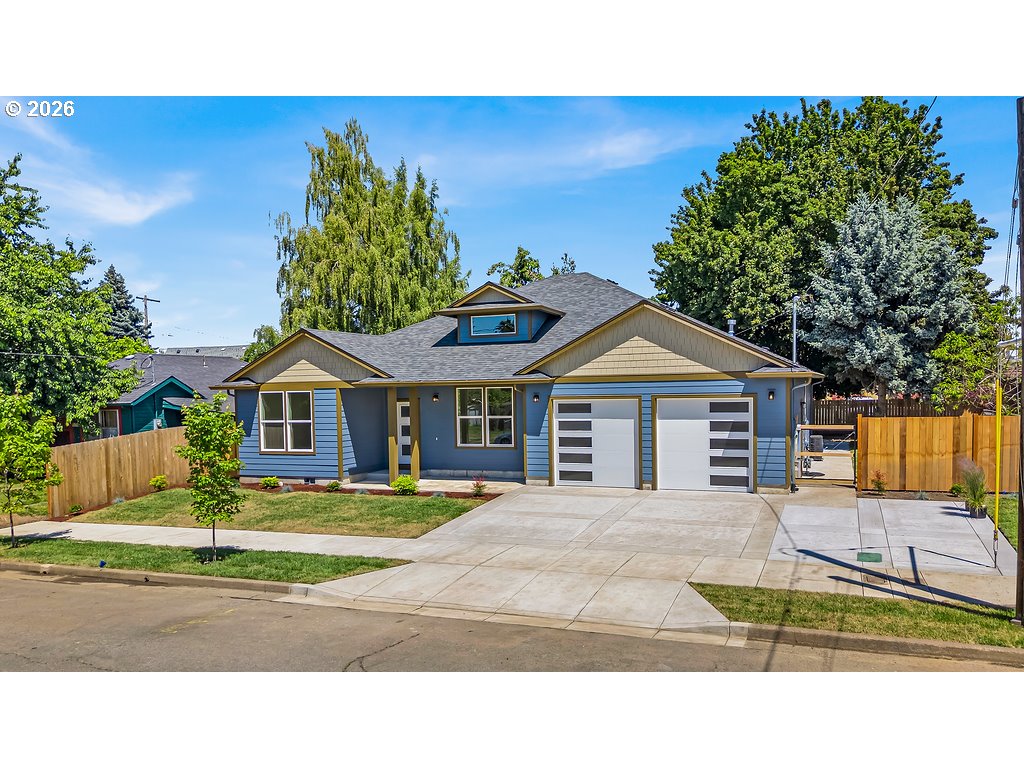 1025 CHURCH ST, Woodburn, OR 97071, photo 2 of 39
